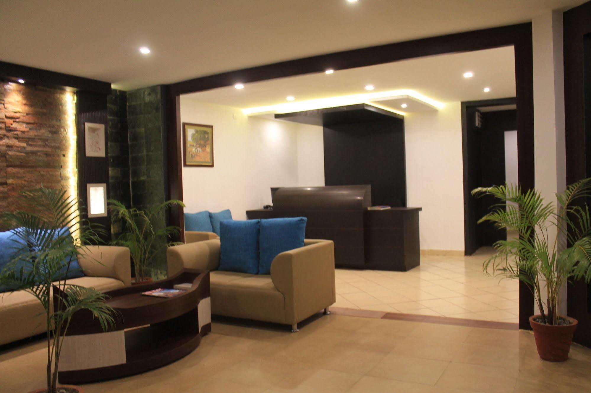 Munnar Tea Hills Resort - Mthr Zewnętrze zdjęcie