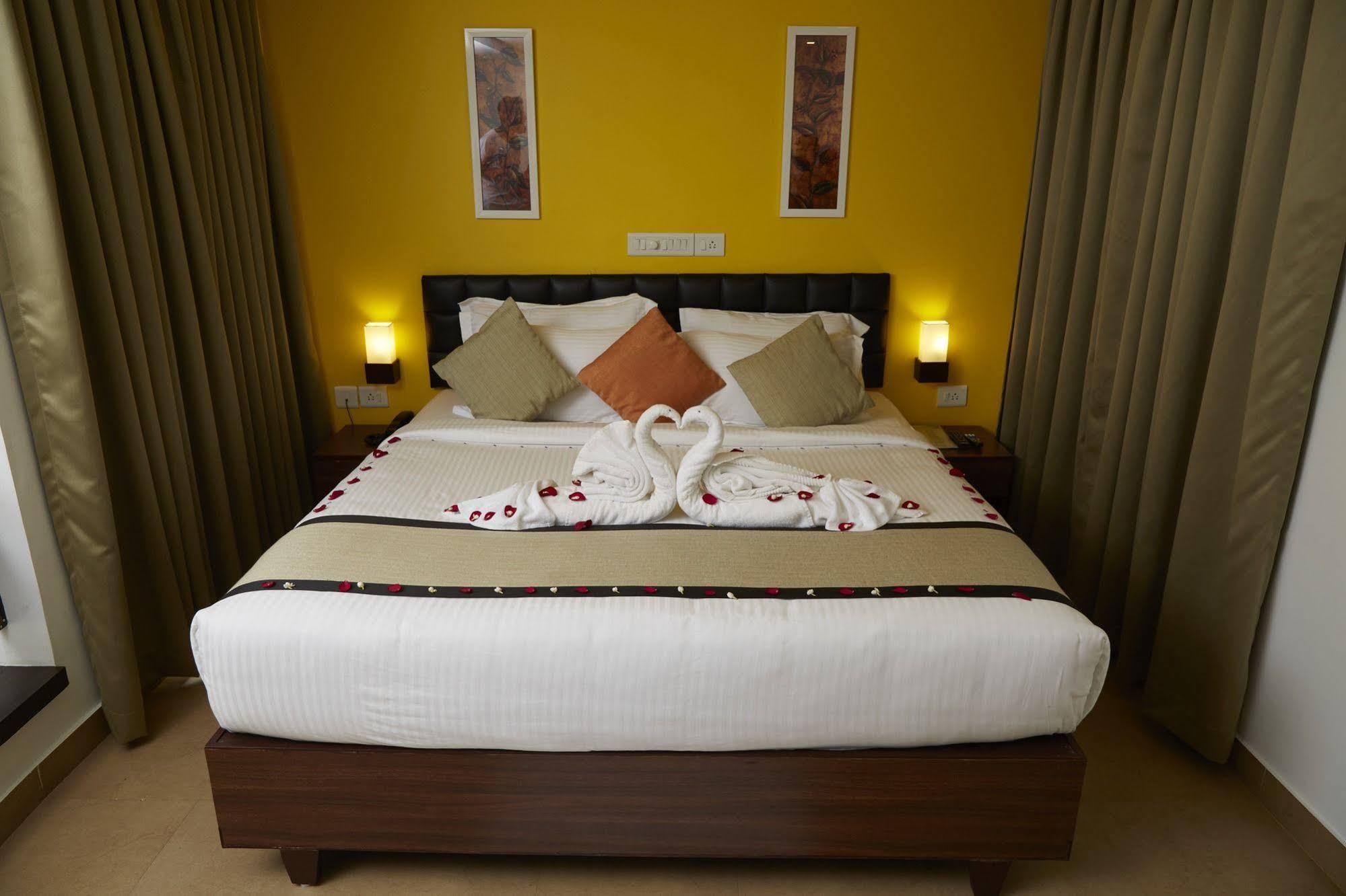 Munnar Tea Hills Resort - Mthr Zewnętrze zdjęcie